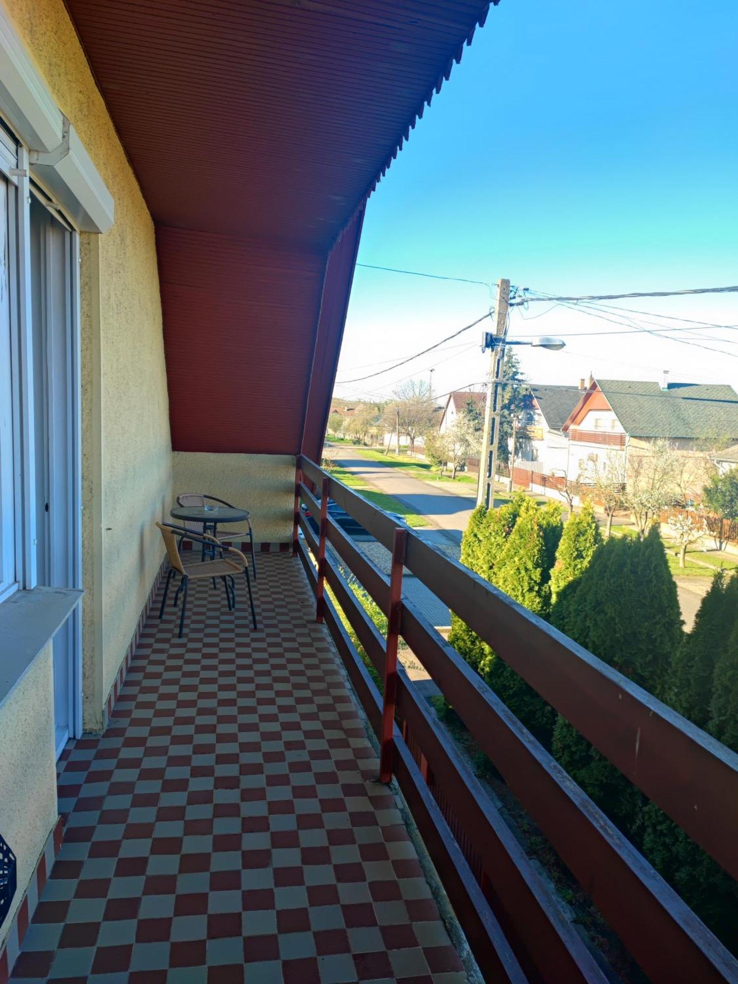 Szaffi Apartman Hajduszoboszlo Exterior photo